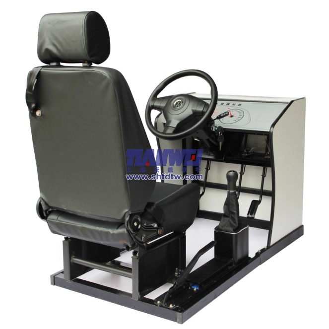 簡(jiǎn)易汽車(chē)駕駛培訓(xùn)模擬器